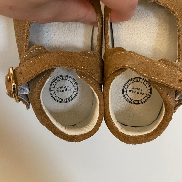 Whim and Wander by Sweet Honey Tan Scallop Suede Mary Janes Toddler Size 6 - Picture 4 of 8